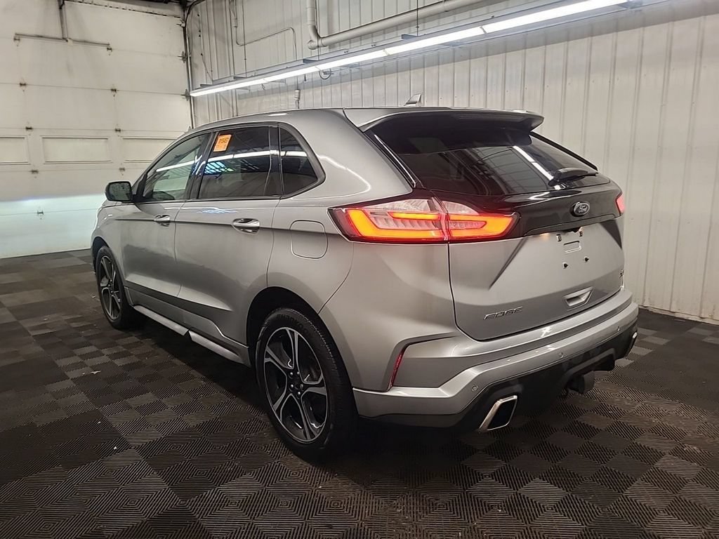 Used 2020 Ford Edge ST w/ Cold Weather Package AWD/4WD image 4