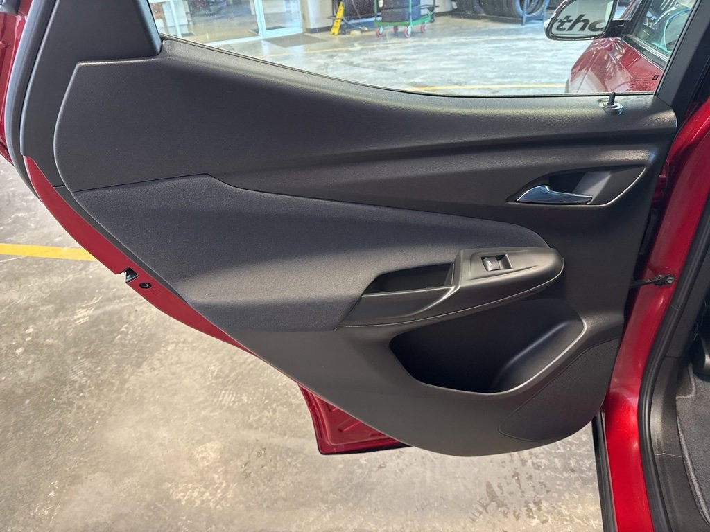 Used 2023 Chevrolet Bolt EUV LT w/ Comfort Package image 26