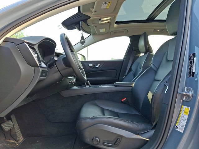 Used 2023 Volvo S60 B5 Core w/ Climate Package FWD image 13
