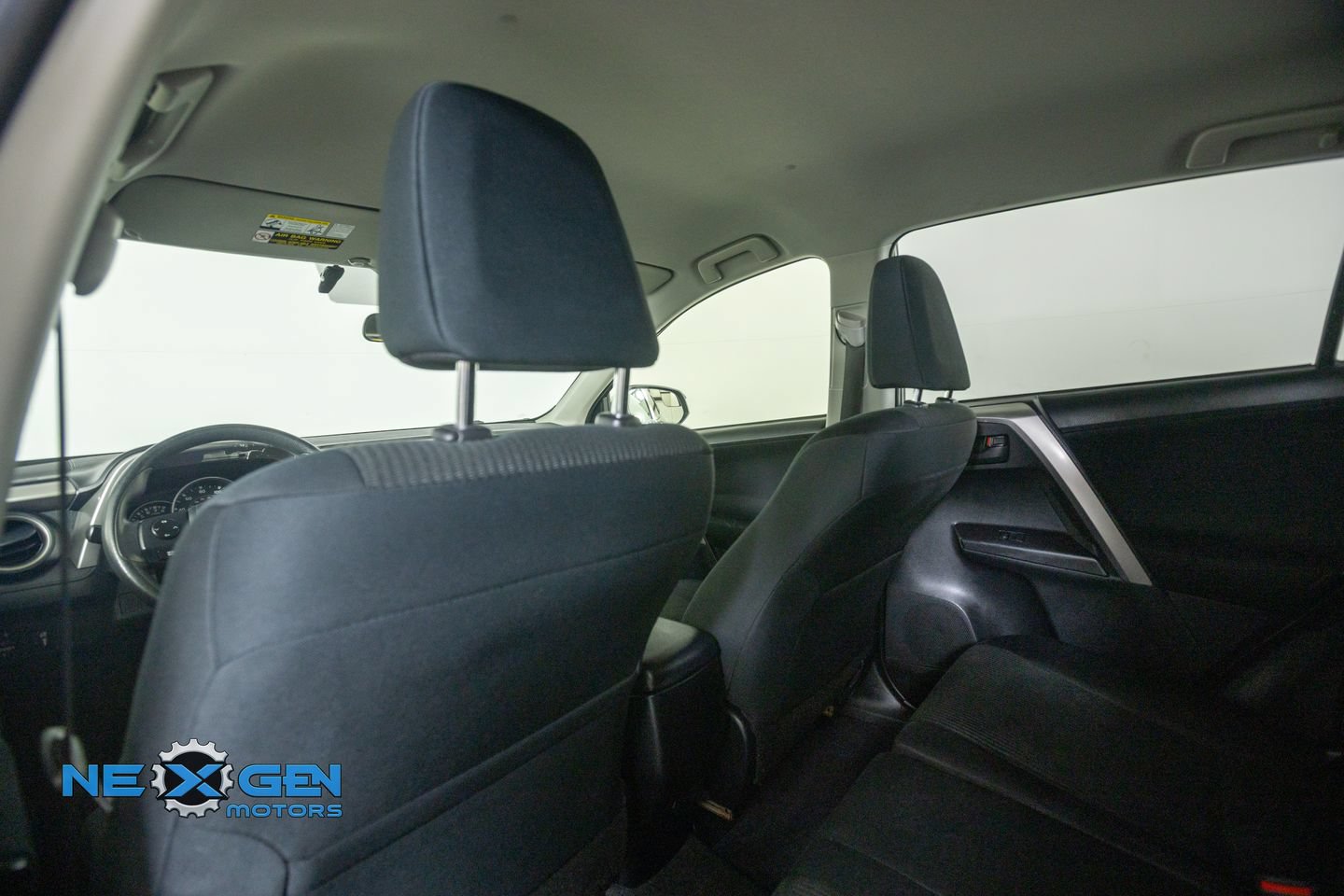 Used 2016 Toyota RAV4 LE FWD image 25