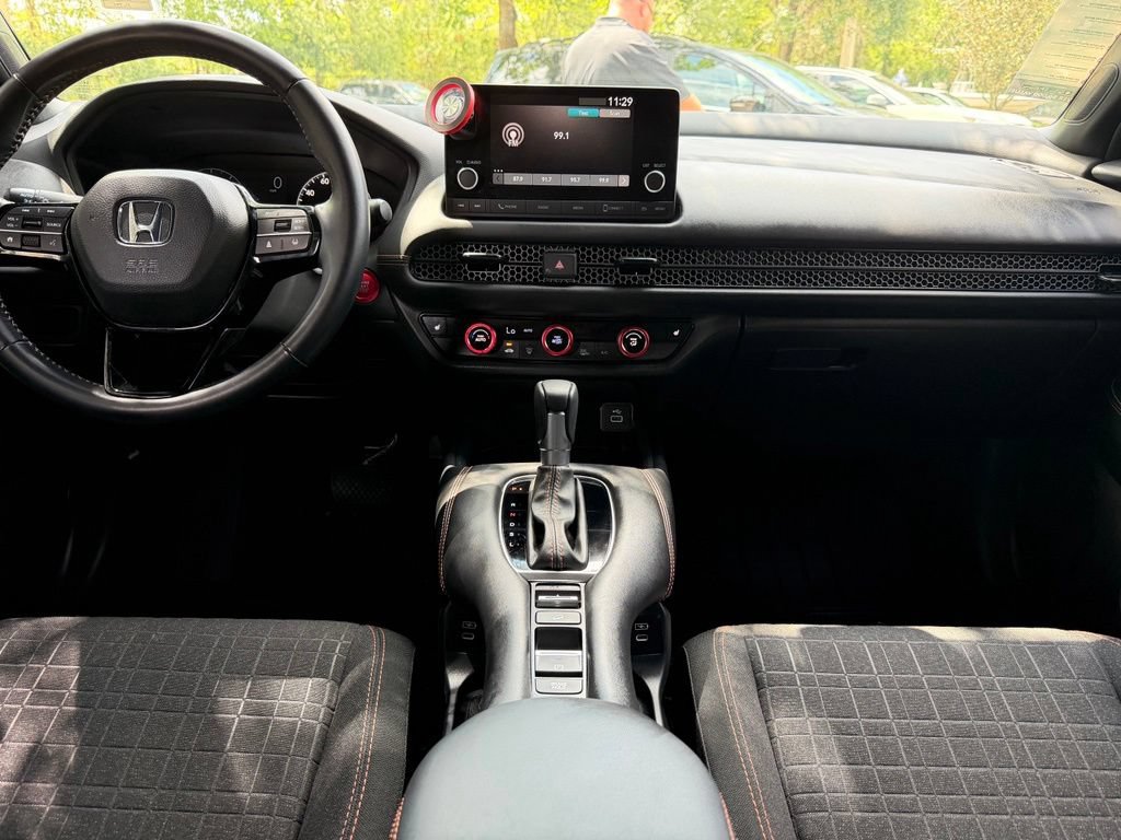 Certified 2025 Honda HR-V Sport image 11
