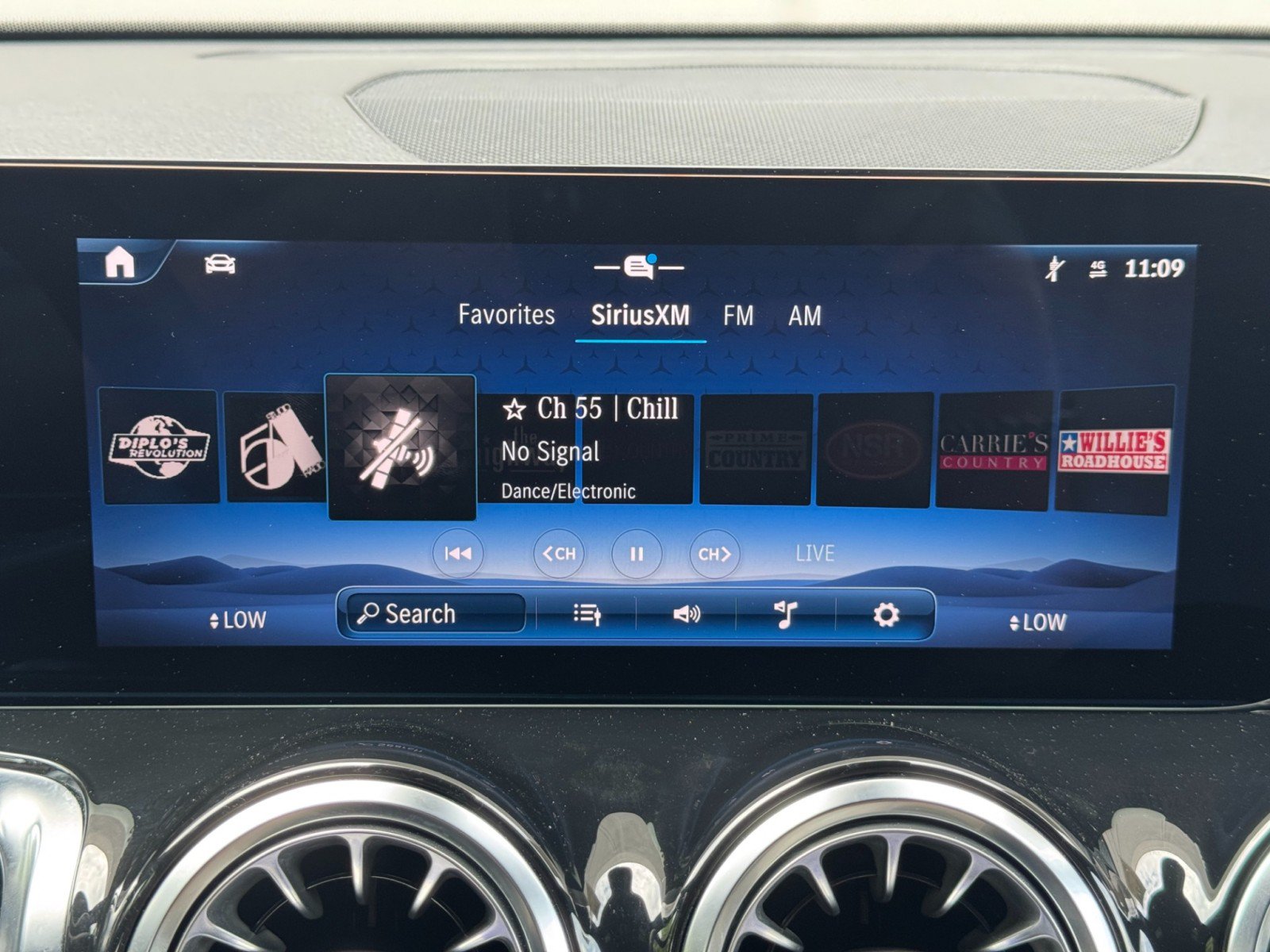 Used 2025 Mercedes-Benz GLB 250 image 24