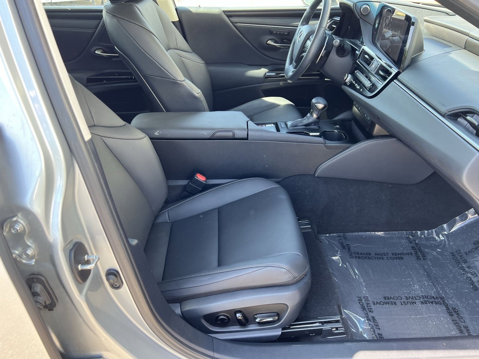 Used 2024 Lexus ES 350 w/ Premium Package image 30