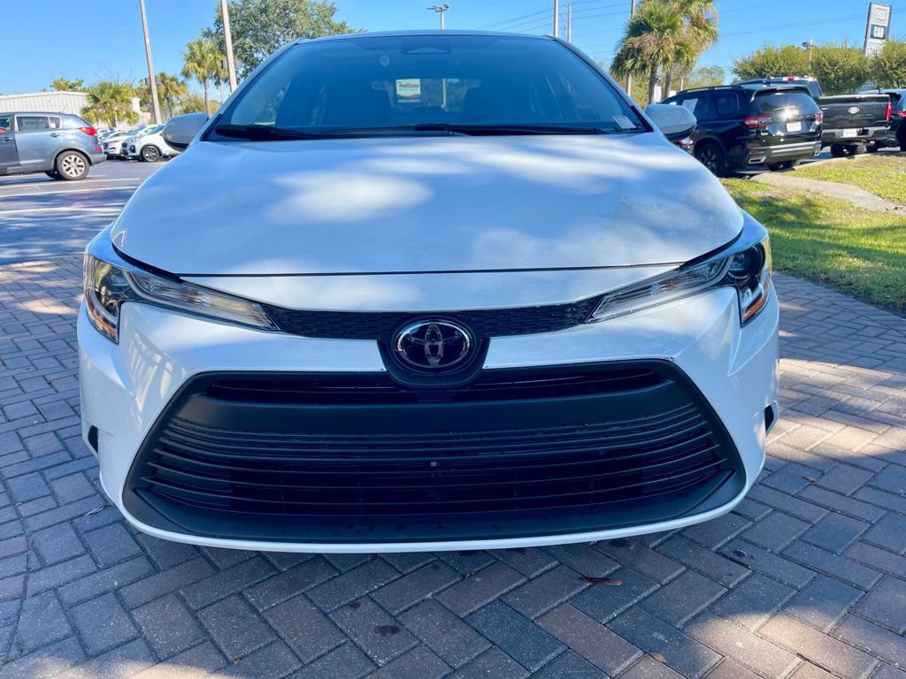 Used 2025 Toyota Corolla LE image 8