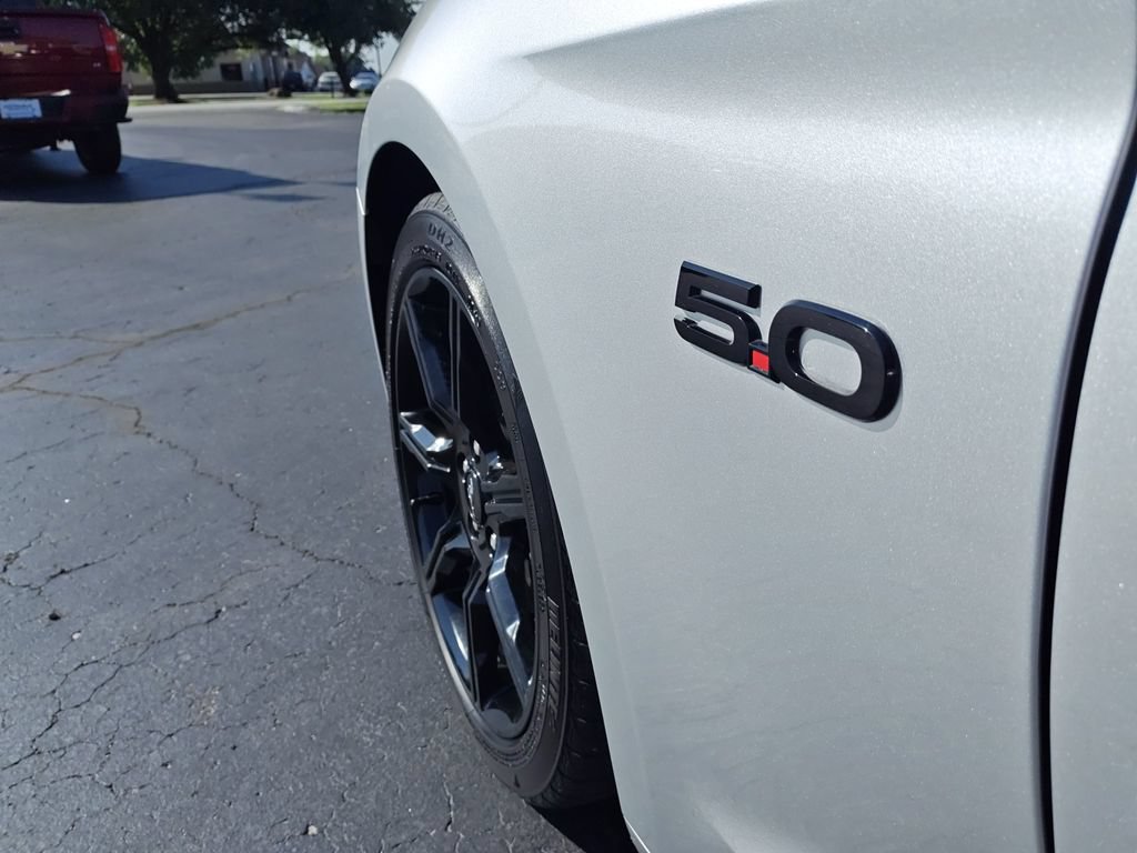 Used 2019 Ford Mustang GT Premium w/ Black Accent Package RWD image 26