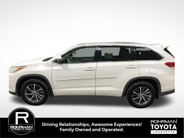 Used 2017 Toyota Highlander XLE w/ Protection Package #3 AWD/4WD image 3