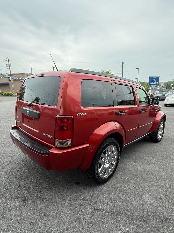 Used 2011 Dodge Nitro Heat w/ Popular Equipment Group AWD/4WD image 4