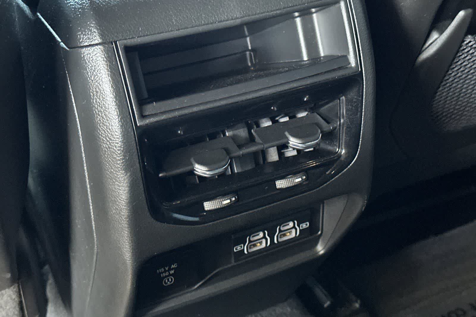 Used 2024 Jeep Grand Cherokee Altitude RWD image 15