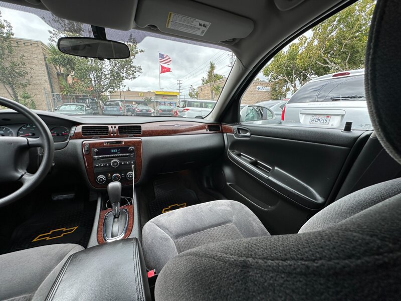 Used 2011 Chevrolet Impala LS FWD image 13