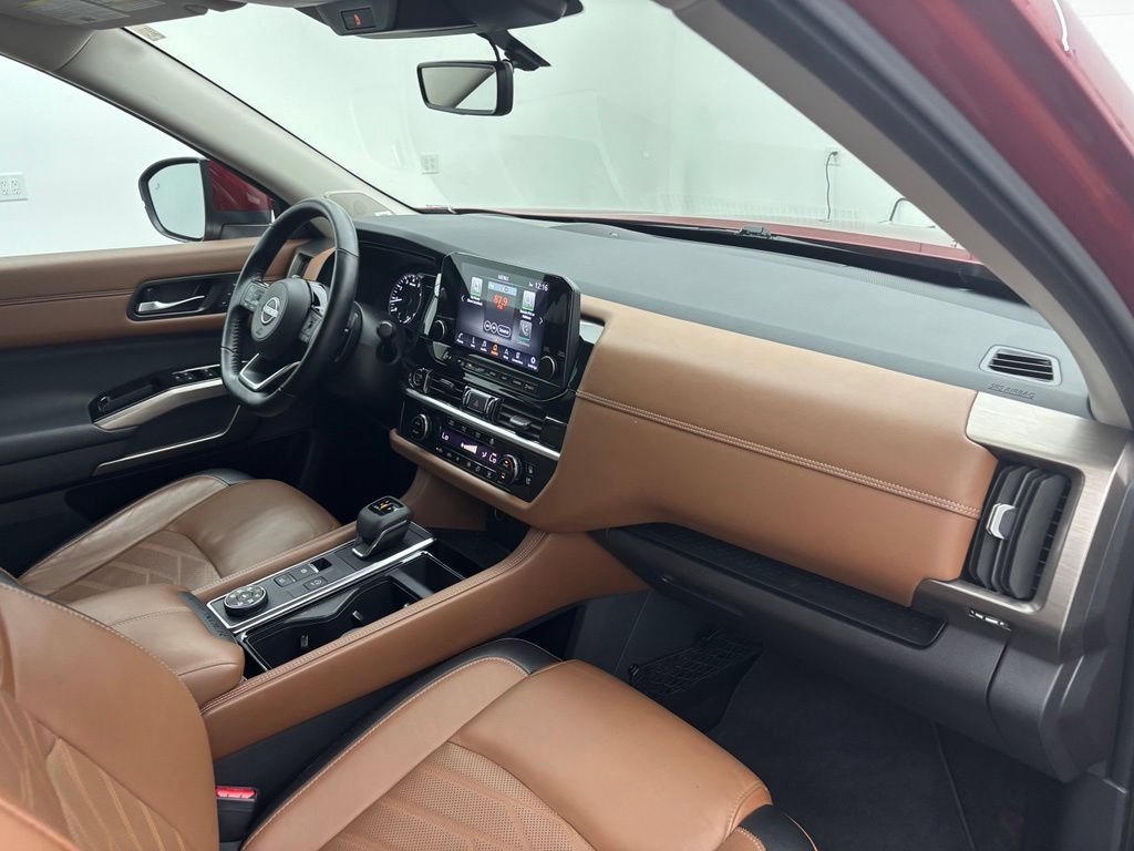 Used 2023 Nissan Pathfinder Platinum AWD/4WD image 34