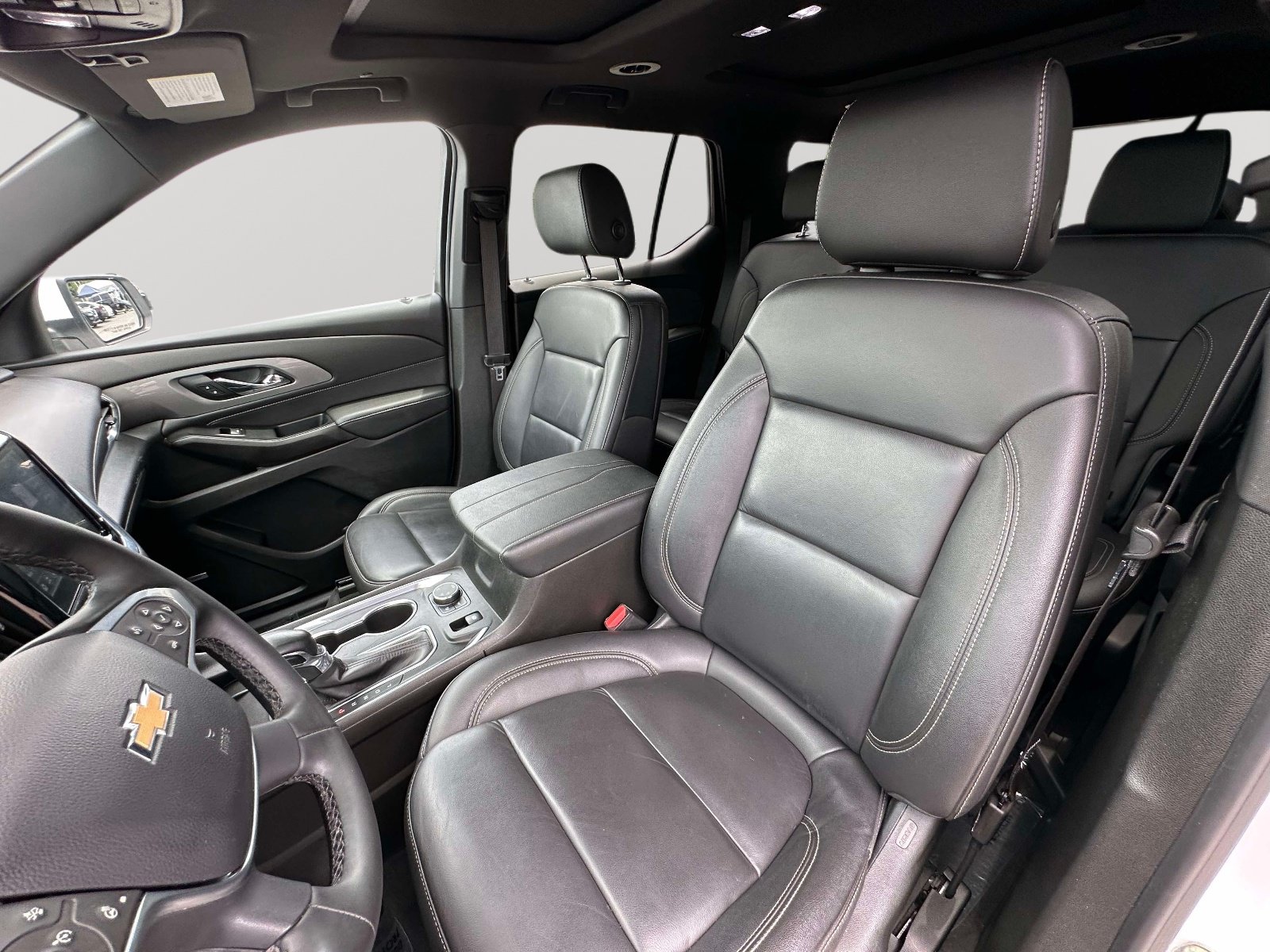 Used 2023 Chevrolet Traverse LT w/ LT Premium Package AWD/4WD image 23