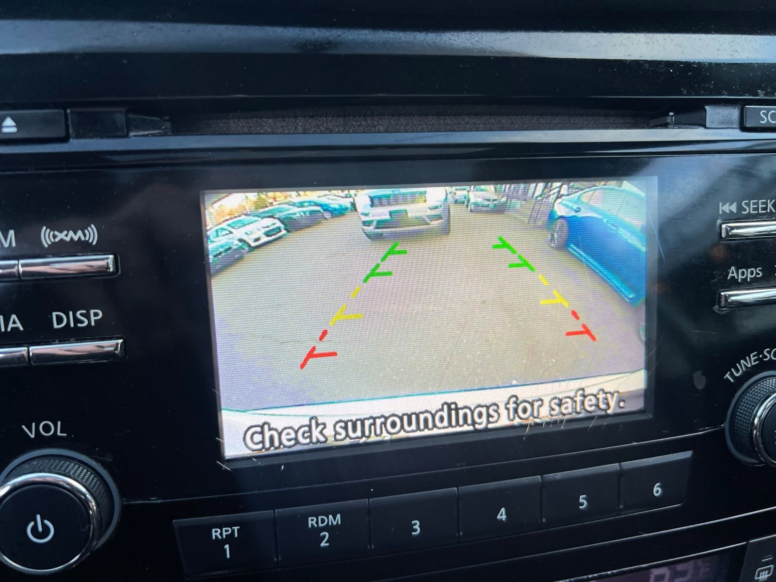 Used 2015 Nissan Rogue SV w/ SV Moonroof Package image 36