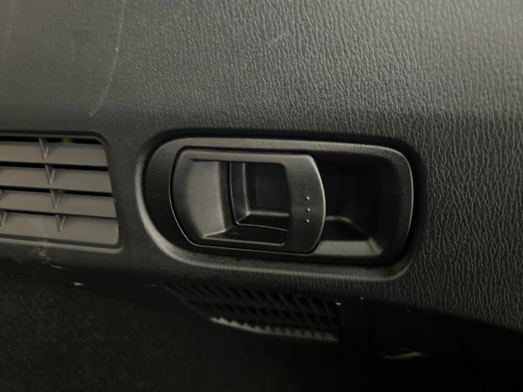 Used 2025 MAZDA CX-5 AWD 2.5 S w/ Preferred Package image 33