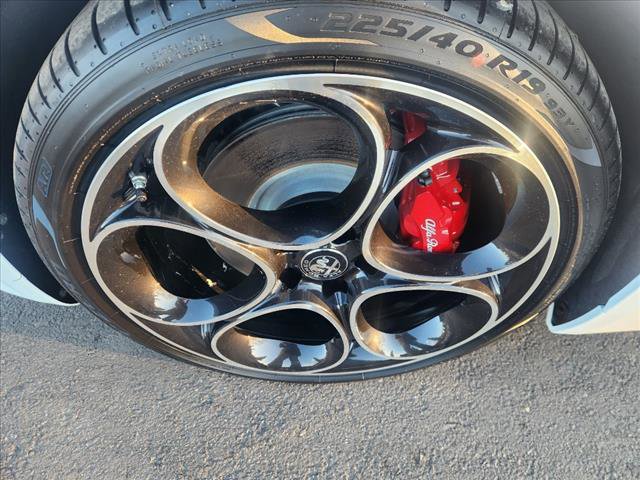 Used 2024 Alfa Romeo Giulia Veloce image 9