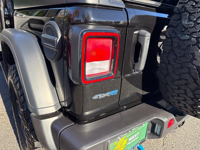Used 2024 Jeep Wrangler Unlimited AWD/4WD image 34