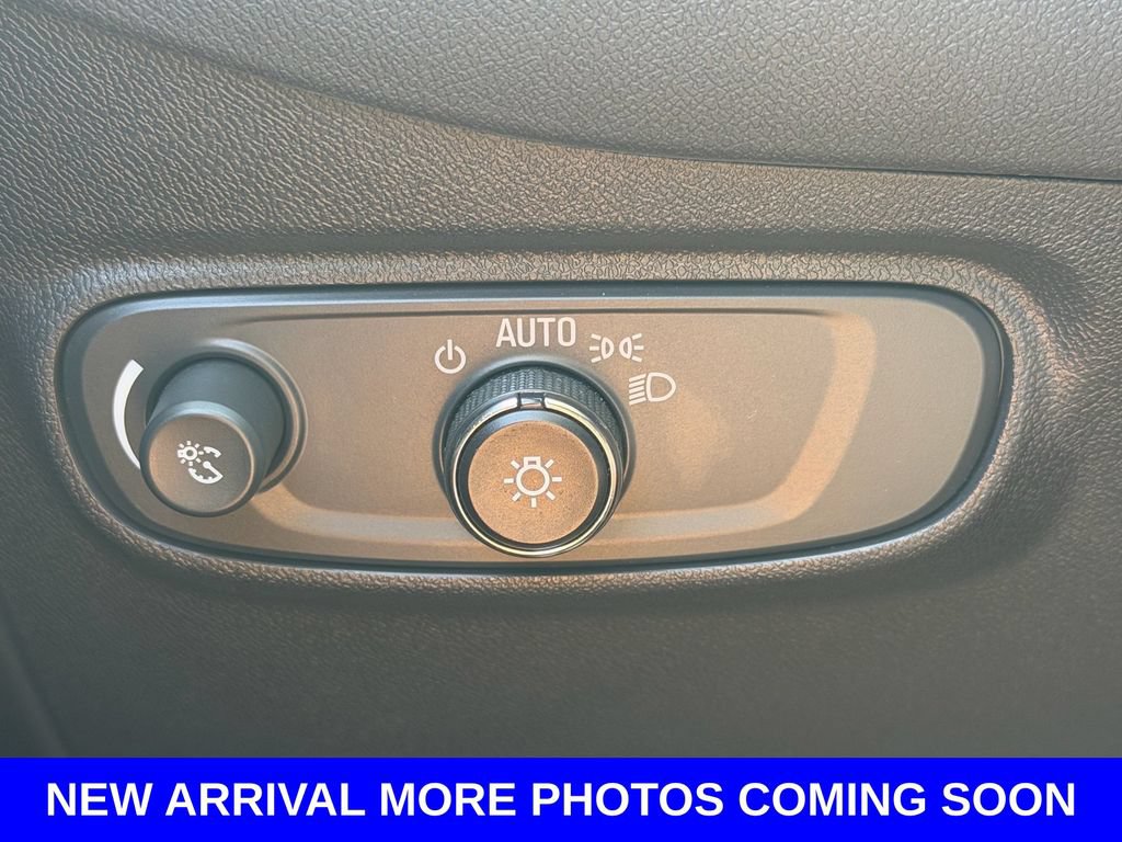 Used 2024 Chevrolet Equinox RS w/ RS Leather Package FWD image 34