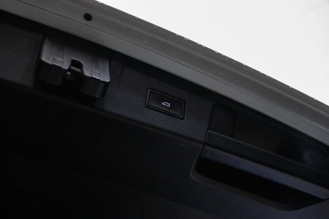 Used 2024 Volkswagen Atlas SE image 22