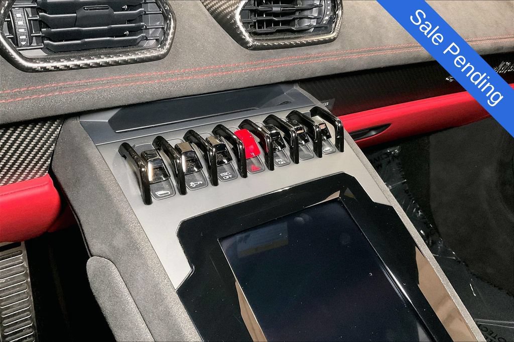 Used 2024 Lamborghini Huracan Tecnica RWD image 32