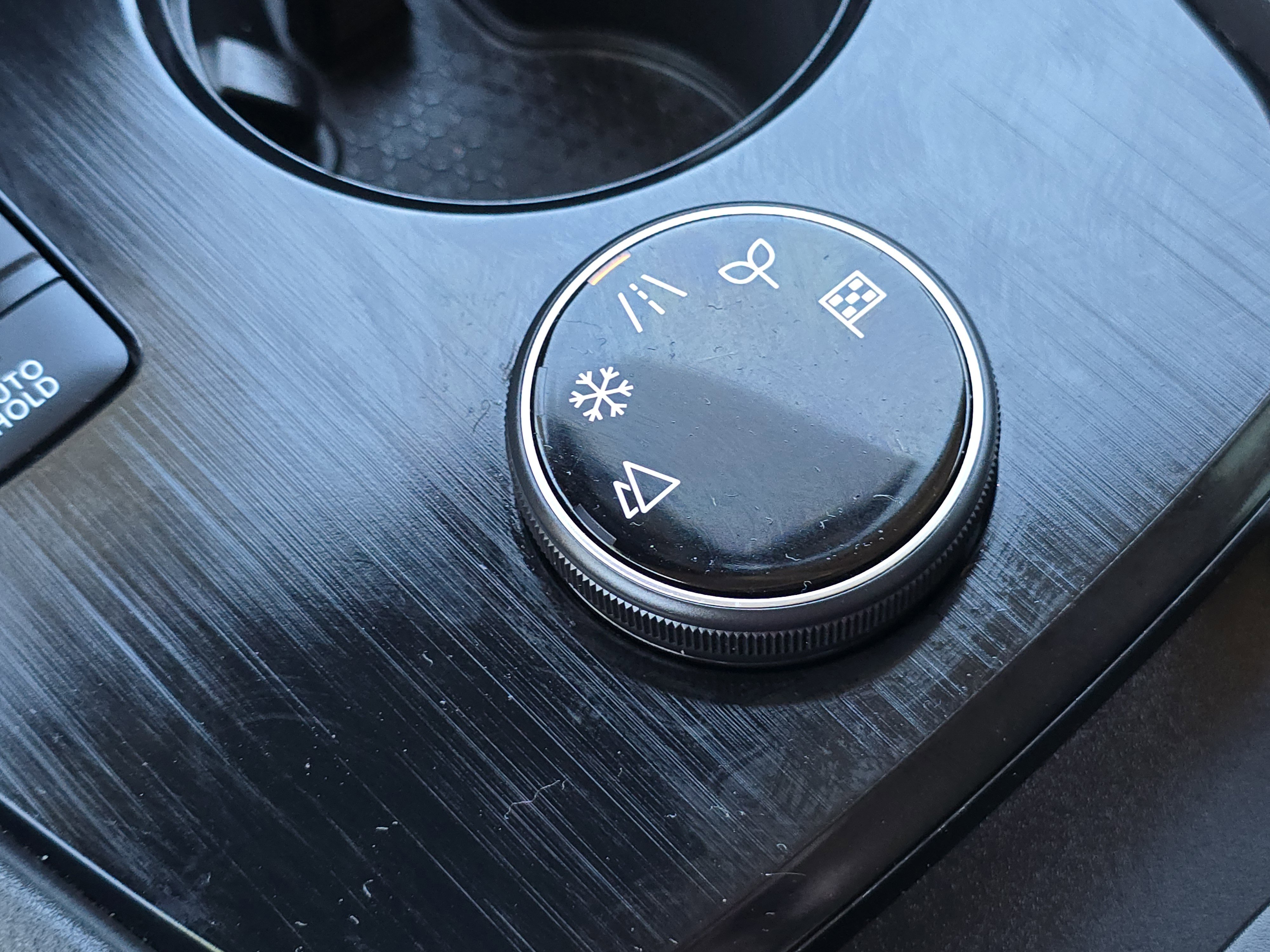 Used 2025 Nissan Rogue SL image 9