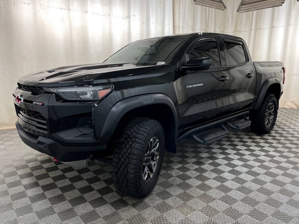 Used 2024 Chevrolet Colorado ZR2 w/ ZR2 Convenience Package III AWD/4WD image 18