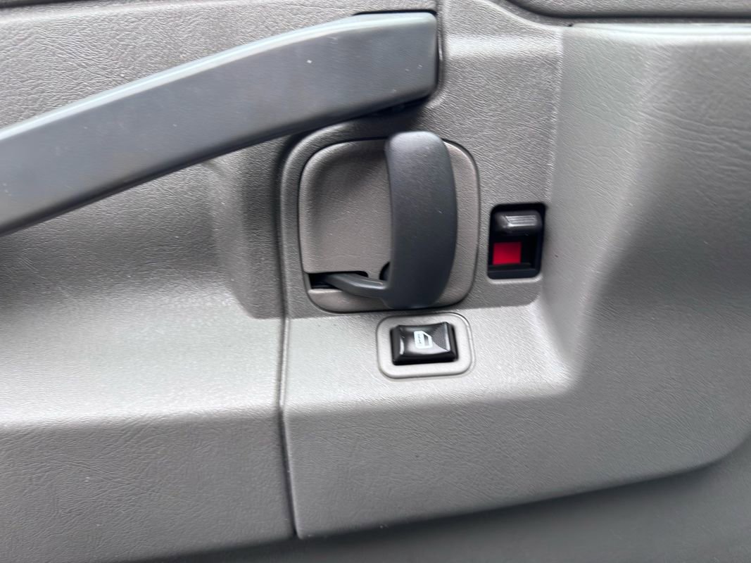 Used 2019 GMC Savana 2500 w/ Driver Convenience Package image 10