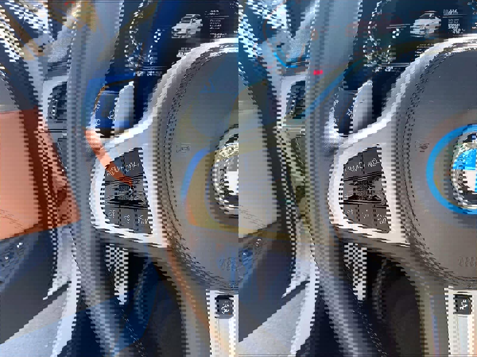 Used 2023 BMW 530e xDrive w/ M Sport Package image 19