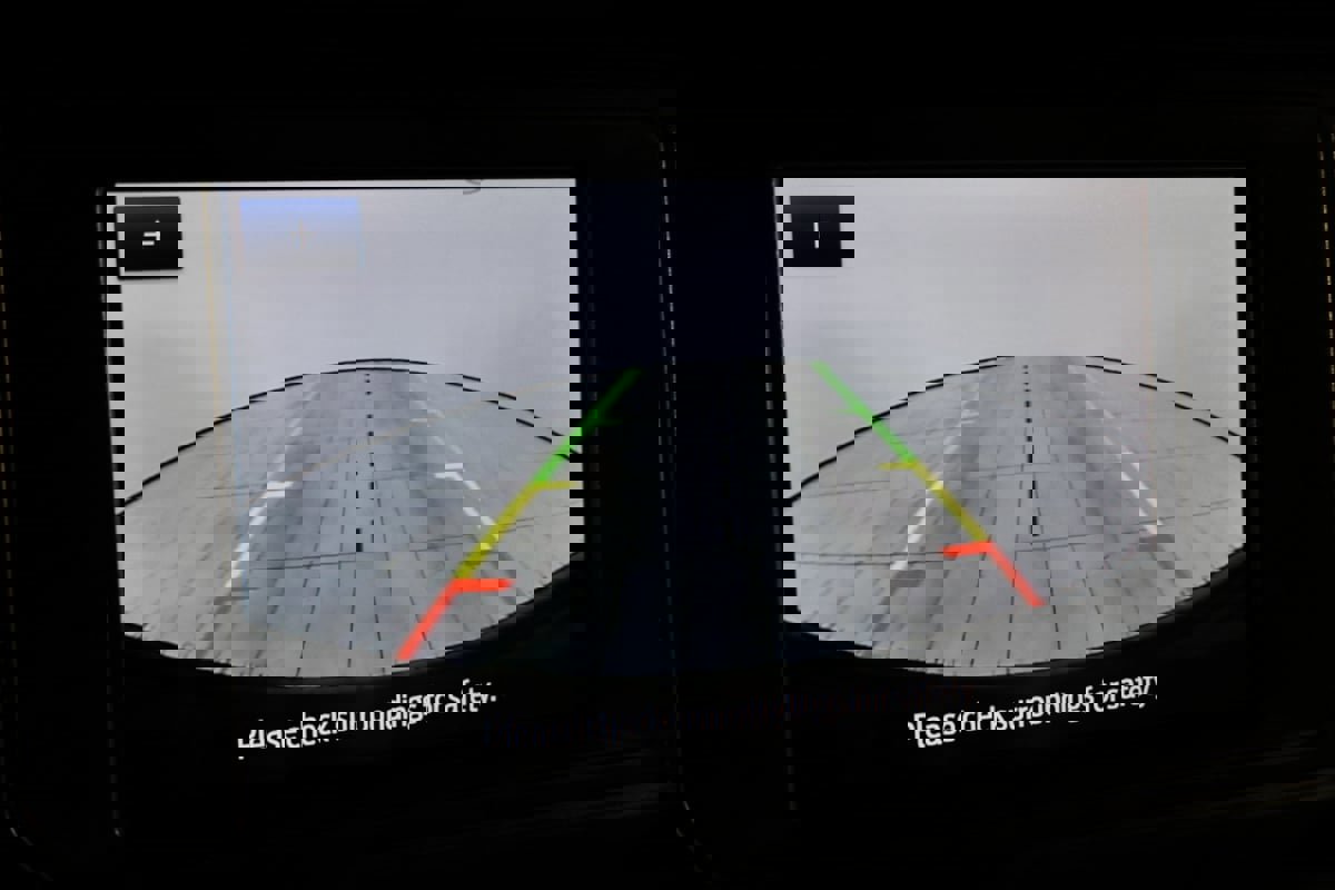 Used 2022 Ford Bronco Black Diamond image 7