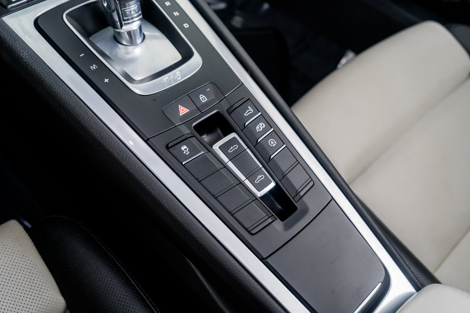 Used 2022 Porsche 718 Boxster S image 42