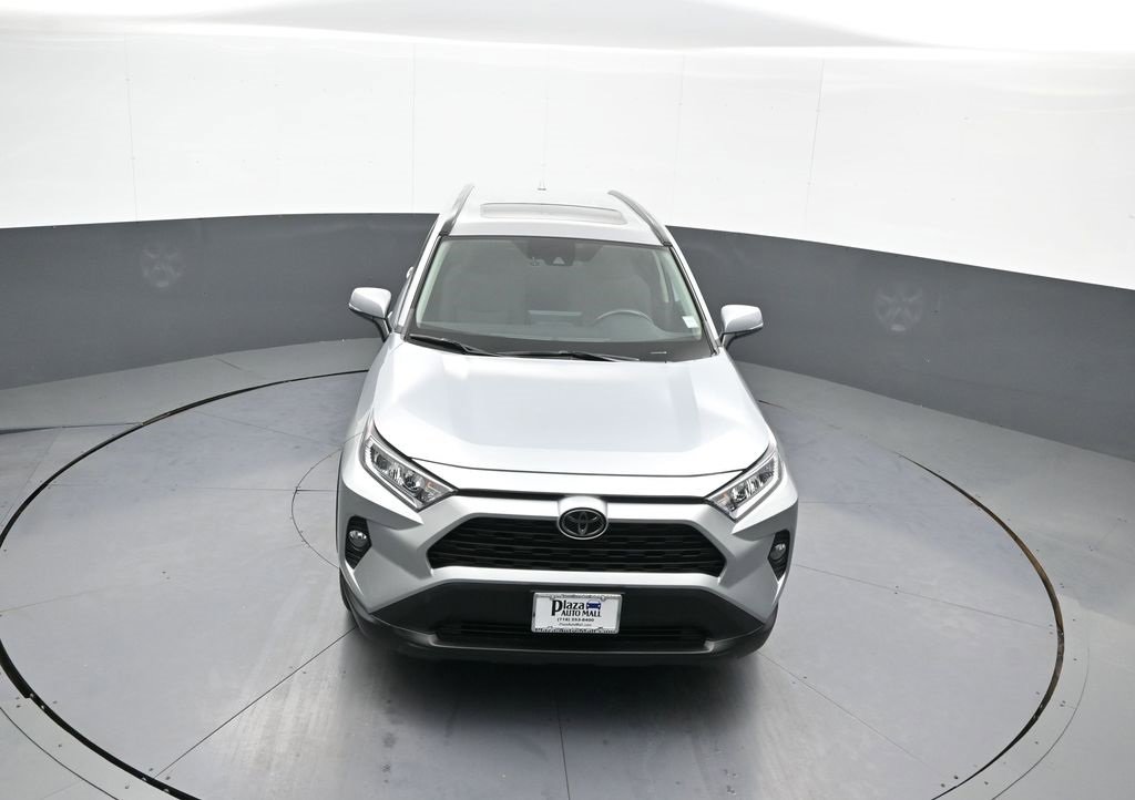 Used 2021 Toyota RAV4 XLE image 33