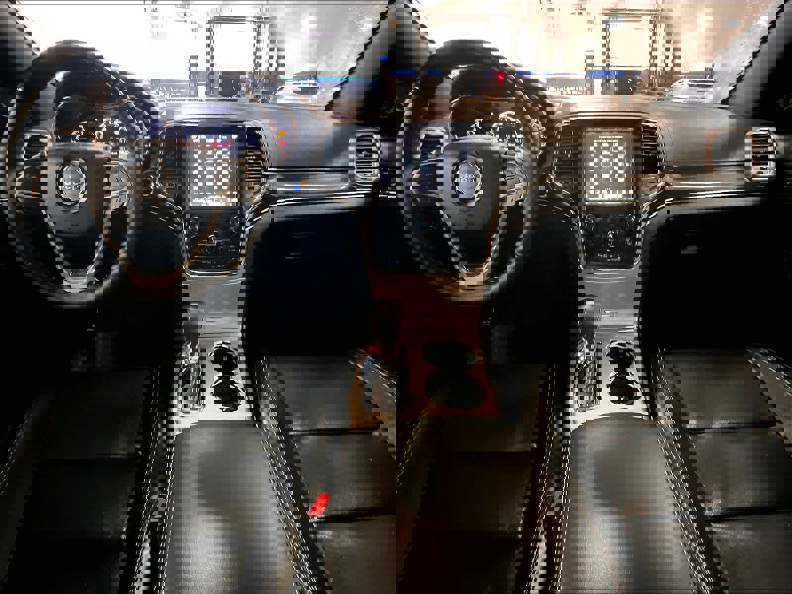 Used 2017 Jeep Grand Cherokee Overland image 22