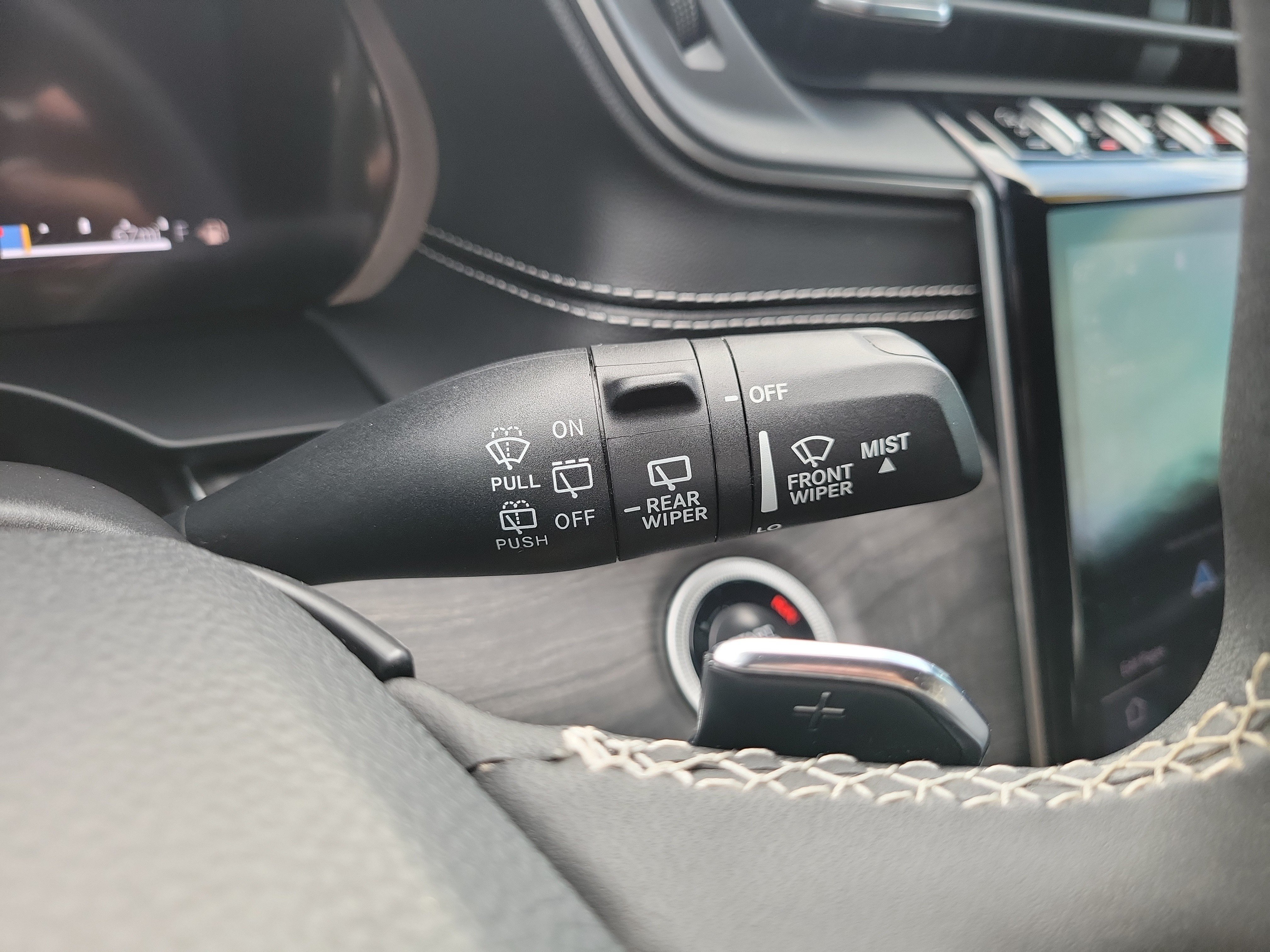 Used 2024 Jeep Grand Cherokee L Limited RWD image 30
