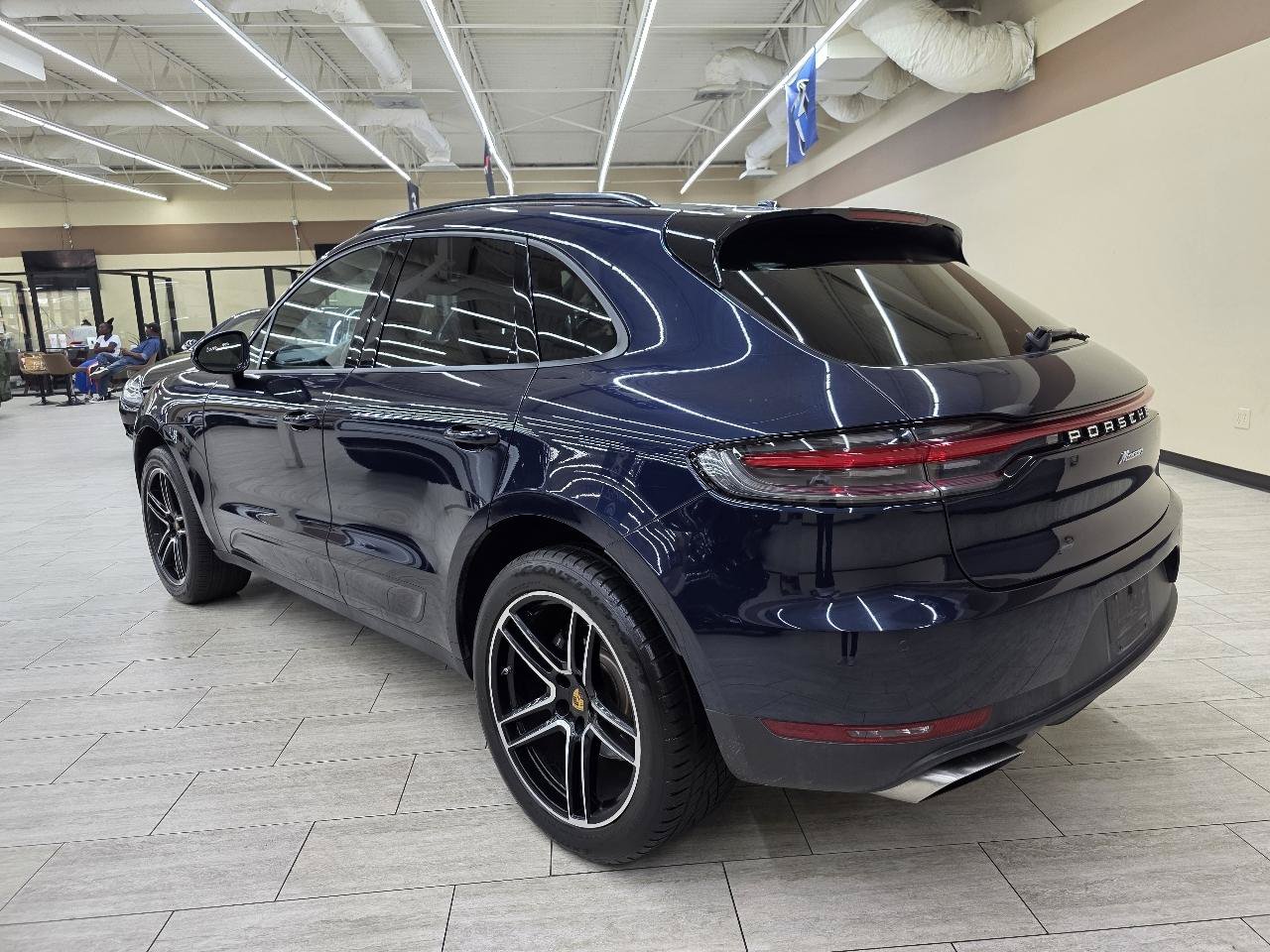 Used 2021 Porsche Macan AWD/4WD image 9