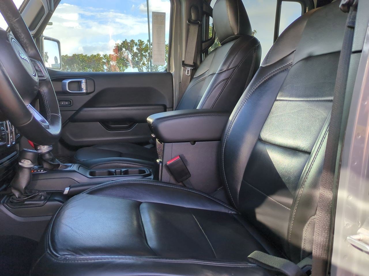 Used 2021 Jeep Wrangler Unlimited Sahara image 19