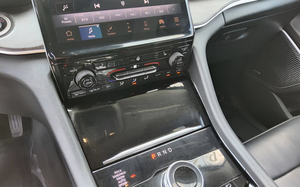 Used 2023 Jeep Grand Cherokee 4WD 4xe image 15