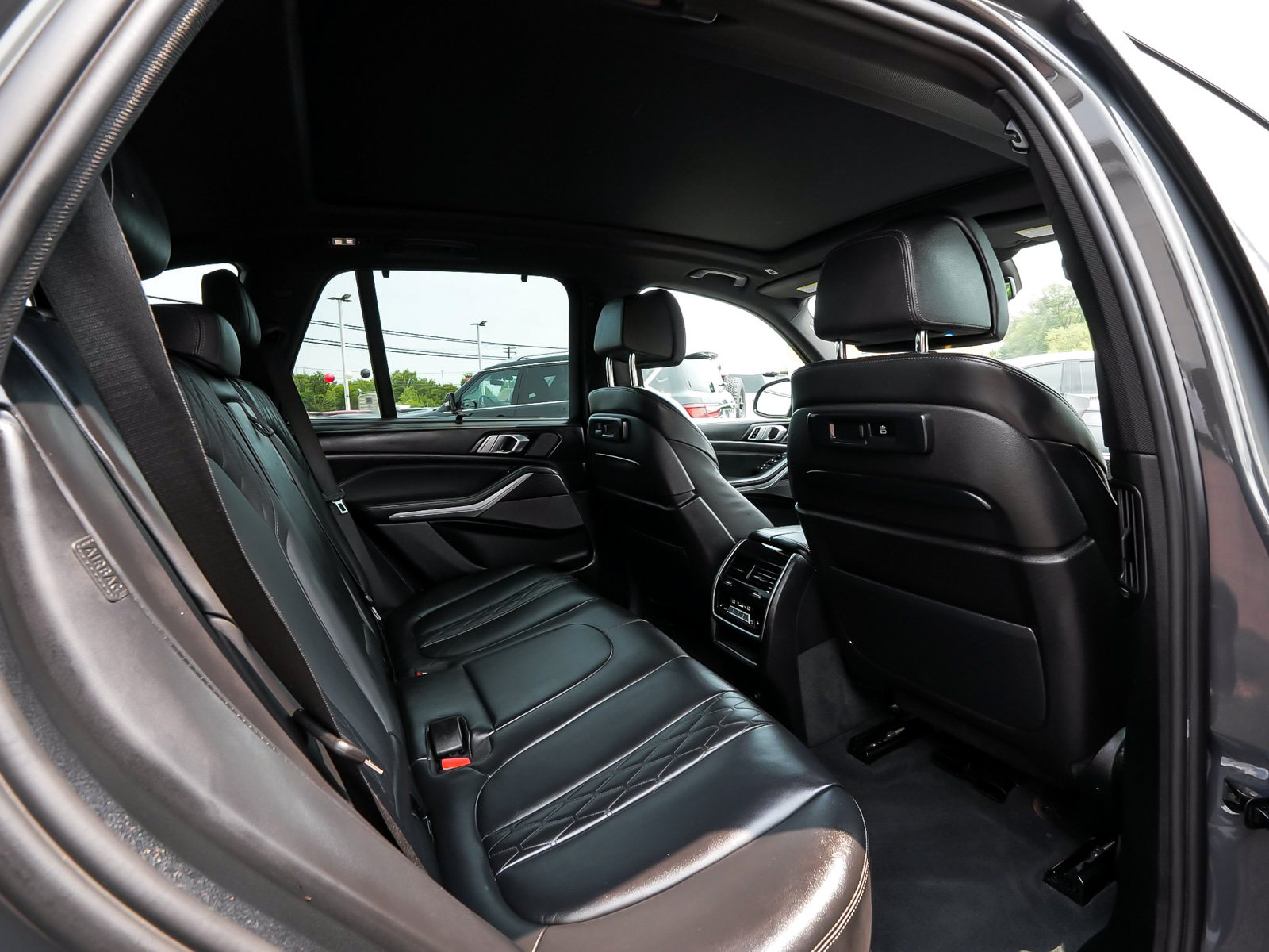 Used 2022 BMW X5 M50i w/ Executive Package AWD/4WD image 41