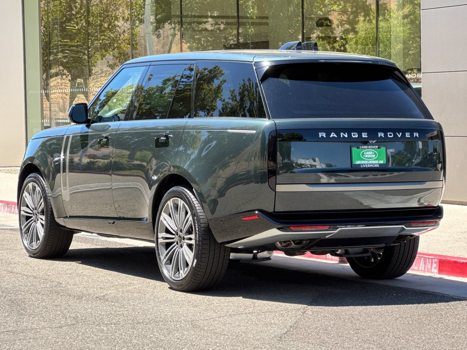 New 2026 Land Rover Range Rover SE AWD/4WD image 4