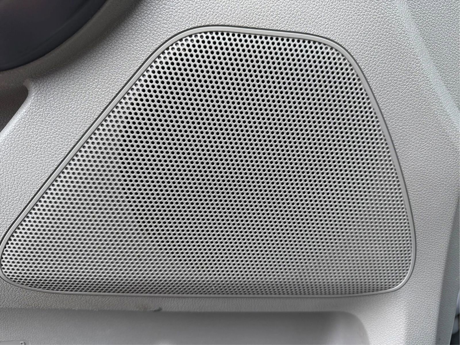 Used 2018 Kia Sedona LX w/ LX Essentials Premium Package image 42