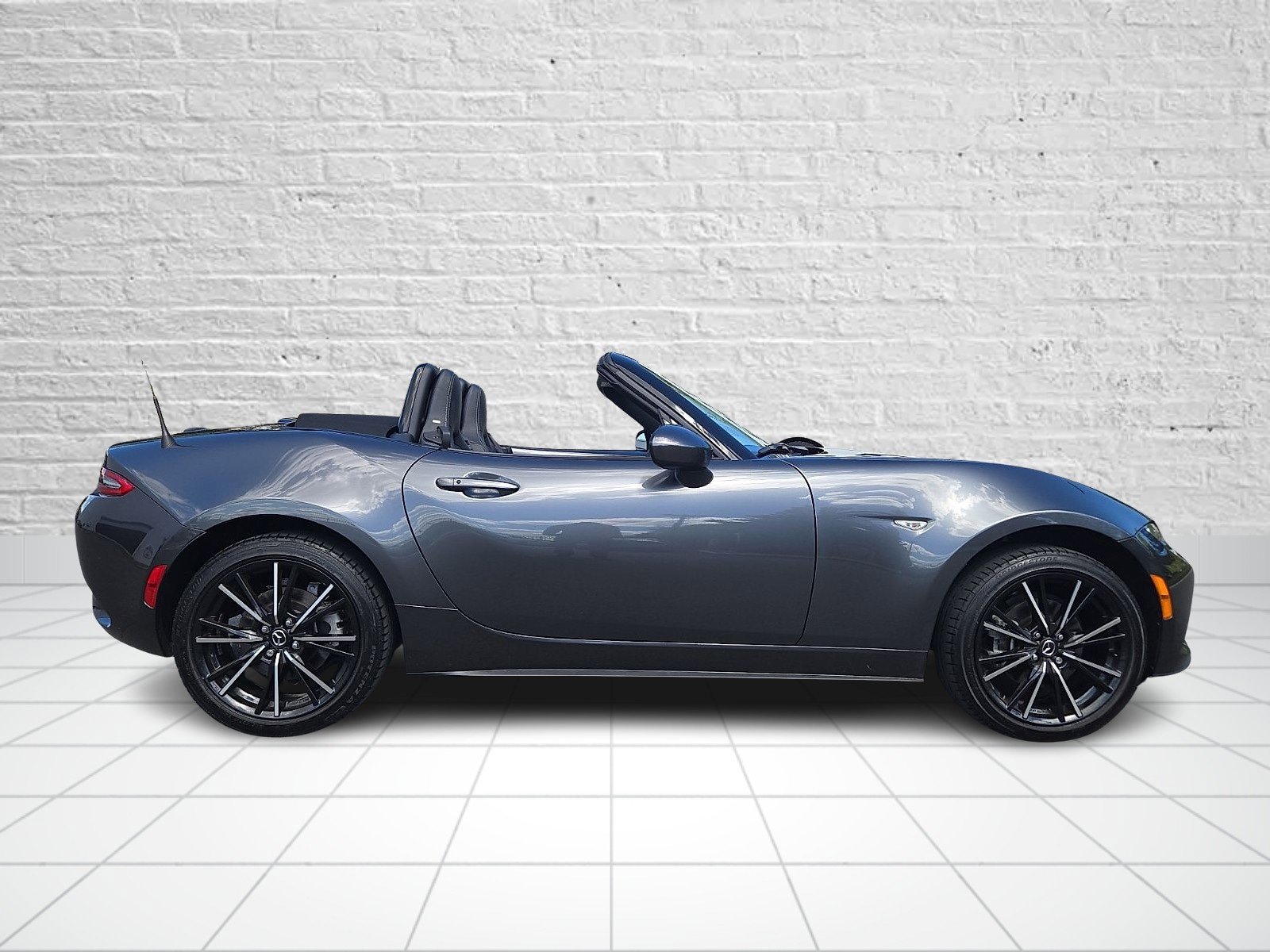 Used 2024 MAZDA MX-5 Miata Grand Touring w/ Weather Package RWD image 7