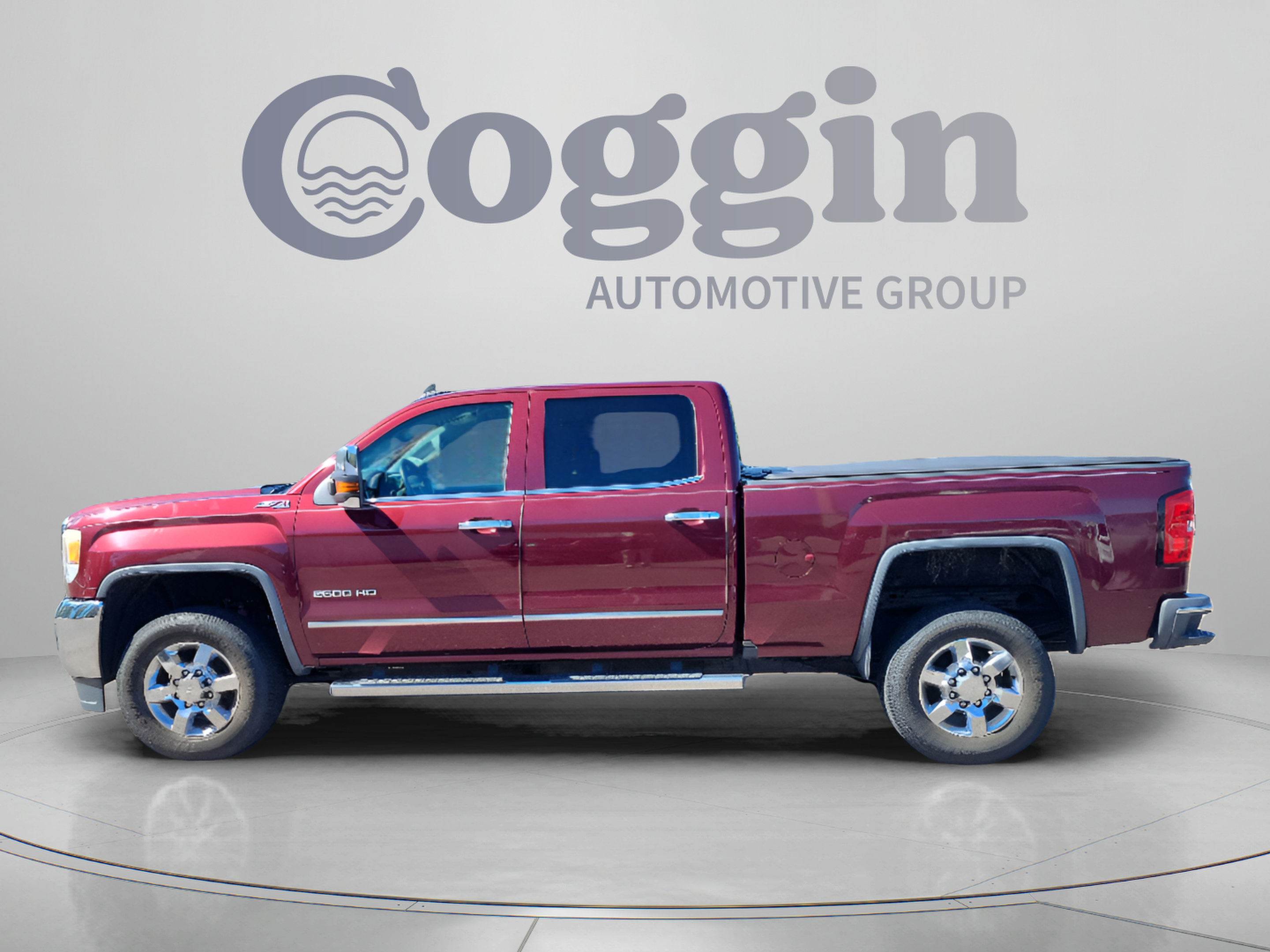 Used 2016 GMC Sierra 2500 SLT w/ Duramax Plus Package AWD/4WD image 2