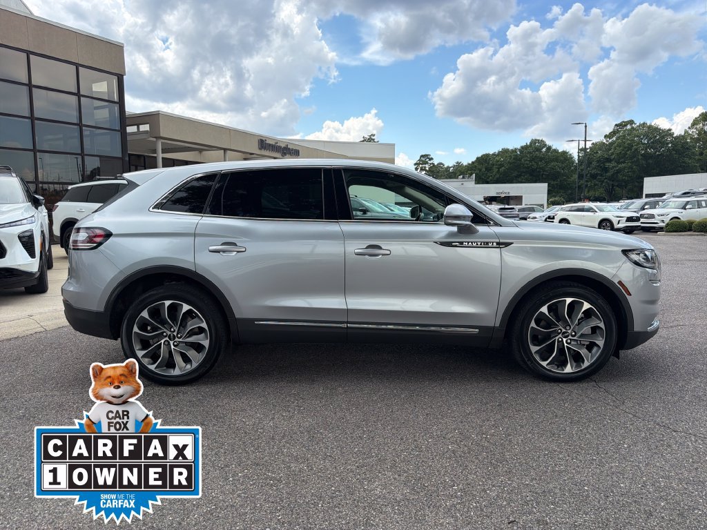 Used 2023 Lincoln Nautilus Reserve AWD/4WD image 13