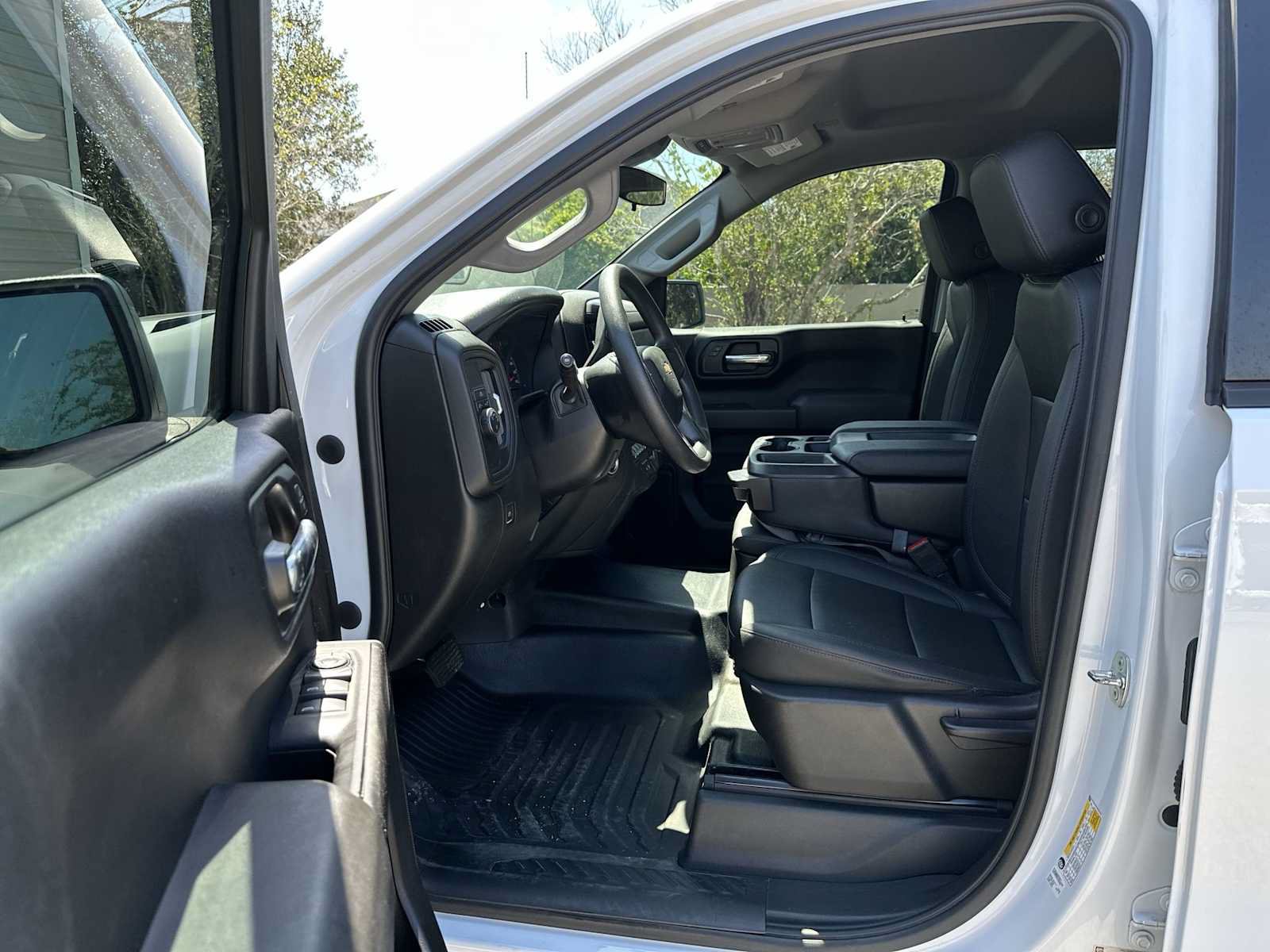 Used 2022 Chevrolet Silverado 1500 W/T w/ WT Value Package RWD image 2