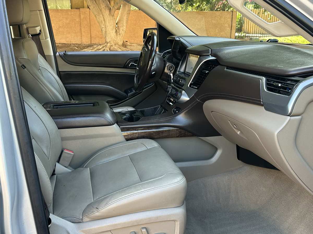 Used 2019 Chevrolet Suburban LT AWD/4WD image 20