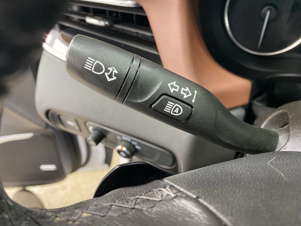 Used 2021 Buick Enclave Avenir w/ Avenir Technology Package image 40