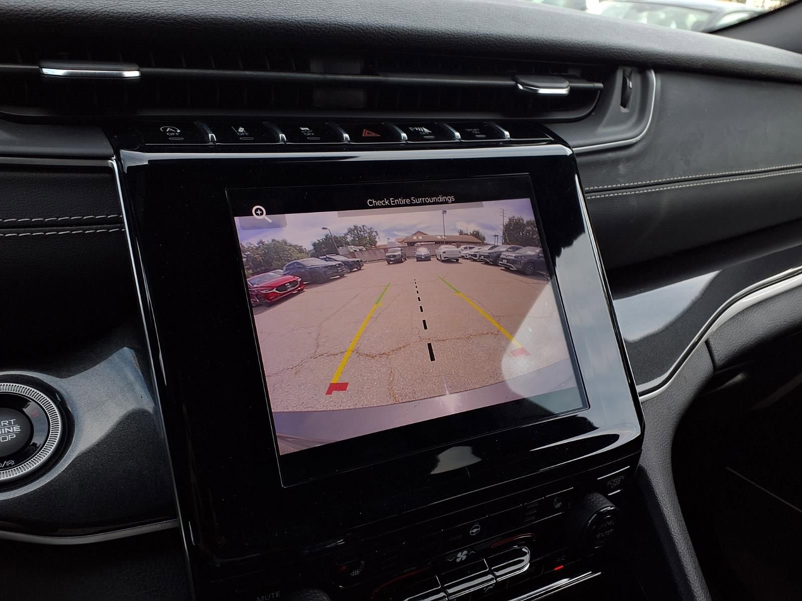 Used 2022 Jeep Grand Cherokee L Laredo image 8