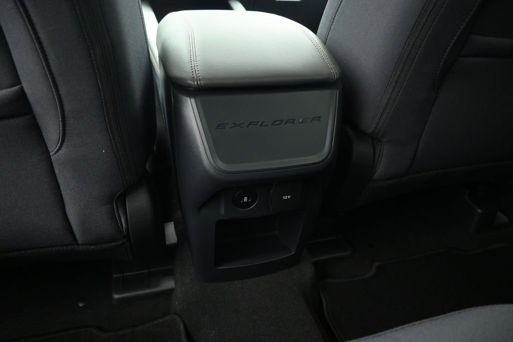 New 2026 Ford Explorer Active RWD image 21