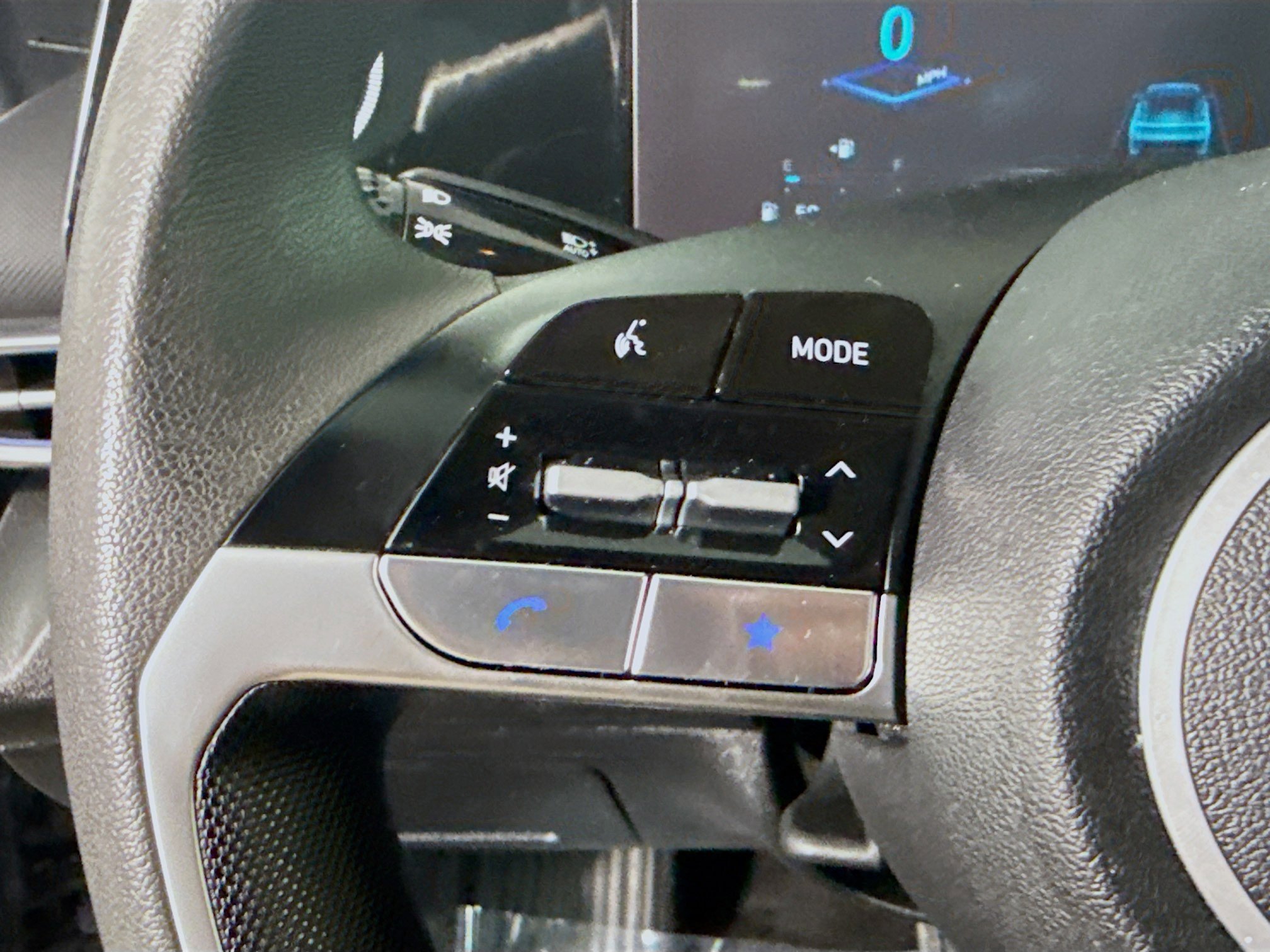 Used 2024 Hyundai Elantra SEL image 14