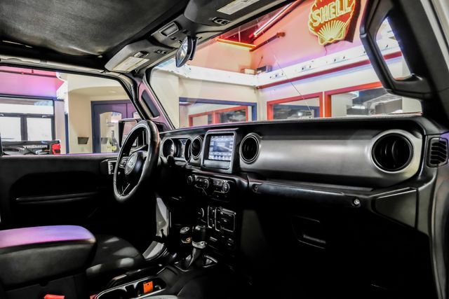 Used 2020 Jeep Gladiator Sport w/ Quick Order Package 24S AWD/4WD image 15
