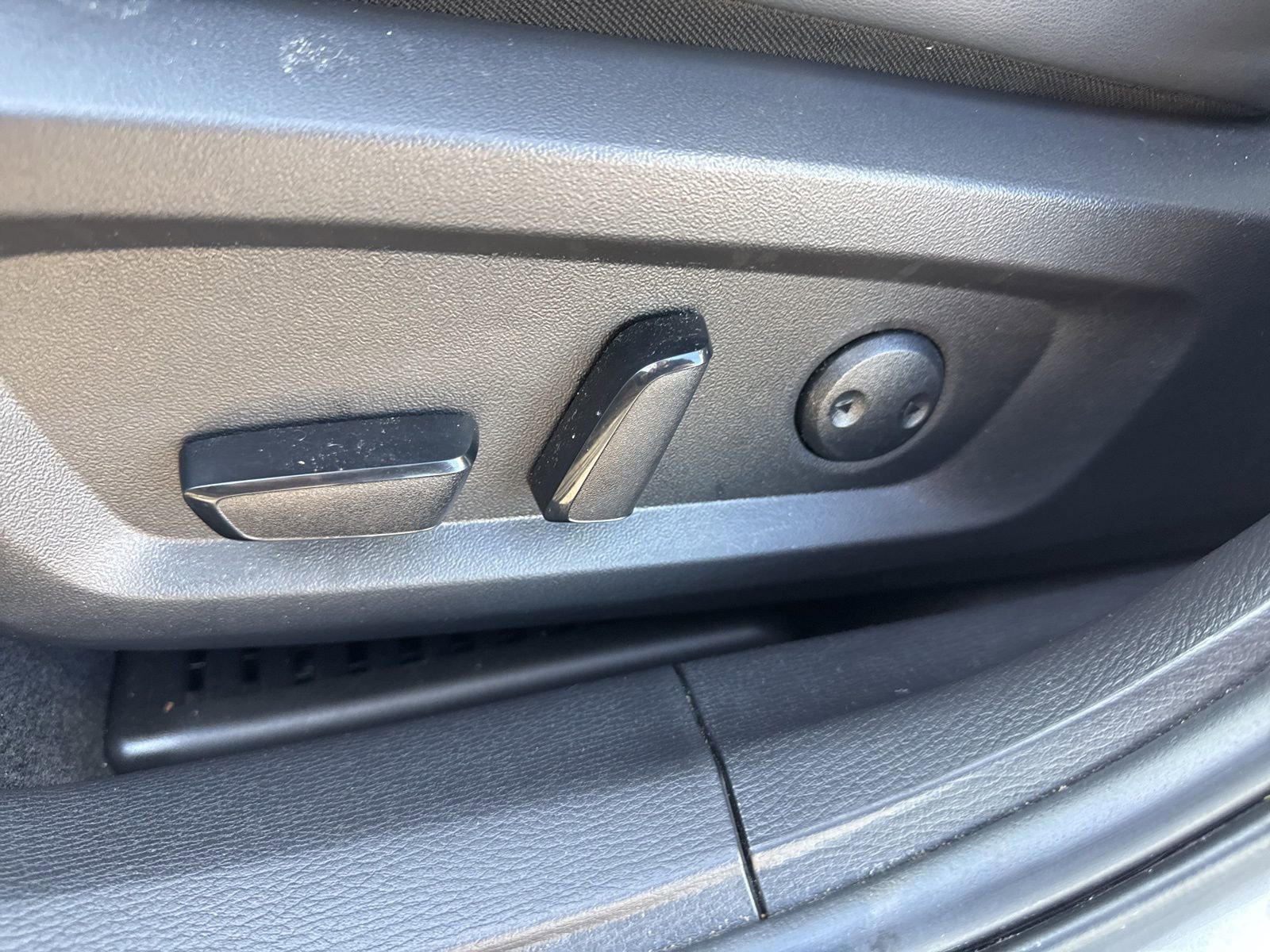 Used 2024 Mitsubishi Outlander SE Black Edition image 21