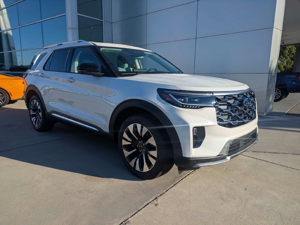 New 2026 Ford Explorer Platinum w/ LUX Leather Package AWD/4WD image 2