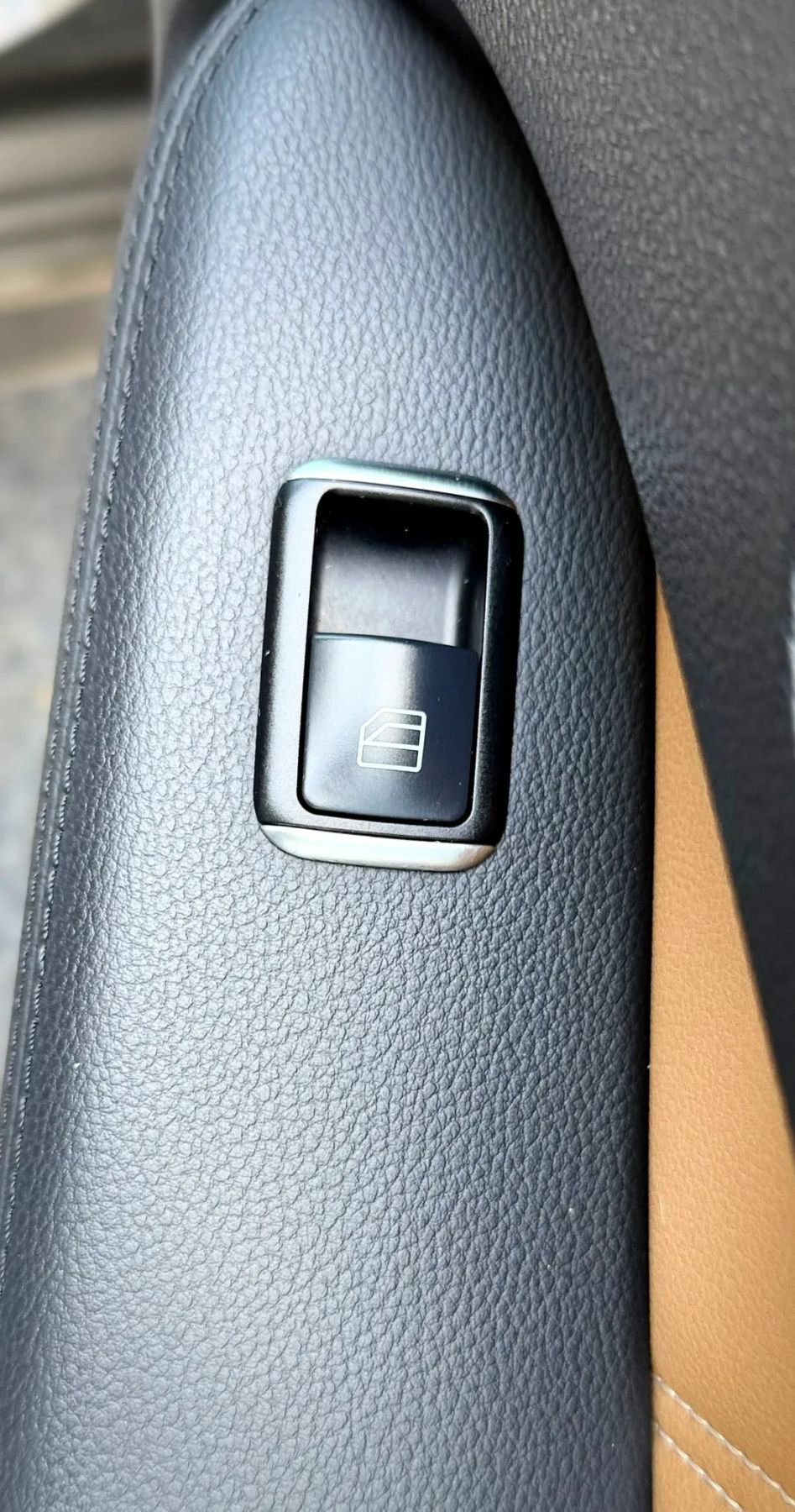 Used 2012 Mercedes-Benz E 350 BlueTEC Sedan image 38
